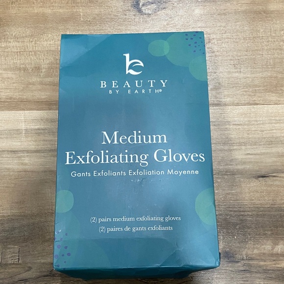Beauty by Earth Medium Exfoliating Gloves - Picture 2 of 4